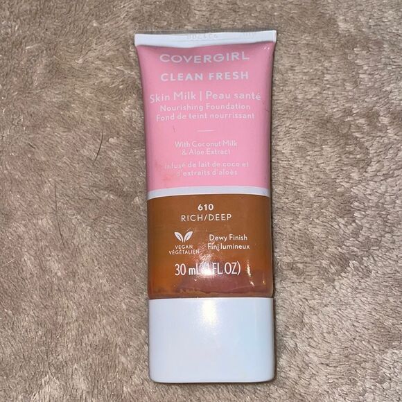(5/$25) CoverGirl Clean Fresh Clean Fresh Skin Milk Liquid Foundation, Deep/Rich - Picture 1 of 2